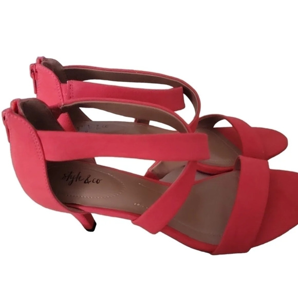 New Style & Co heels - Picture 3 of 6